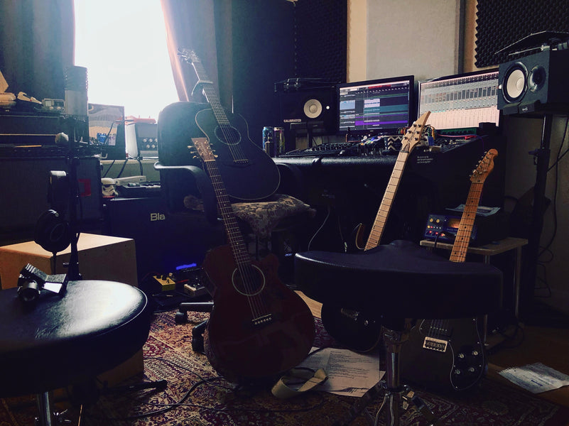 Recording Acoustic Guitar - 2 Placement Techniques to Remember!