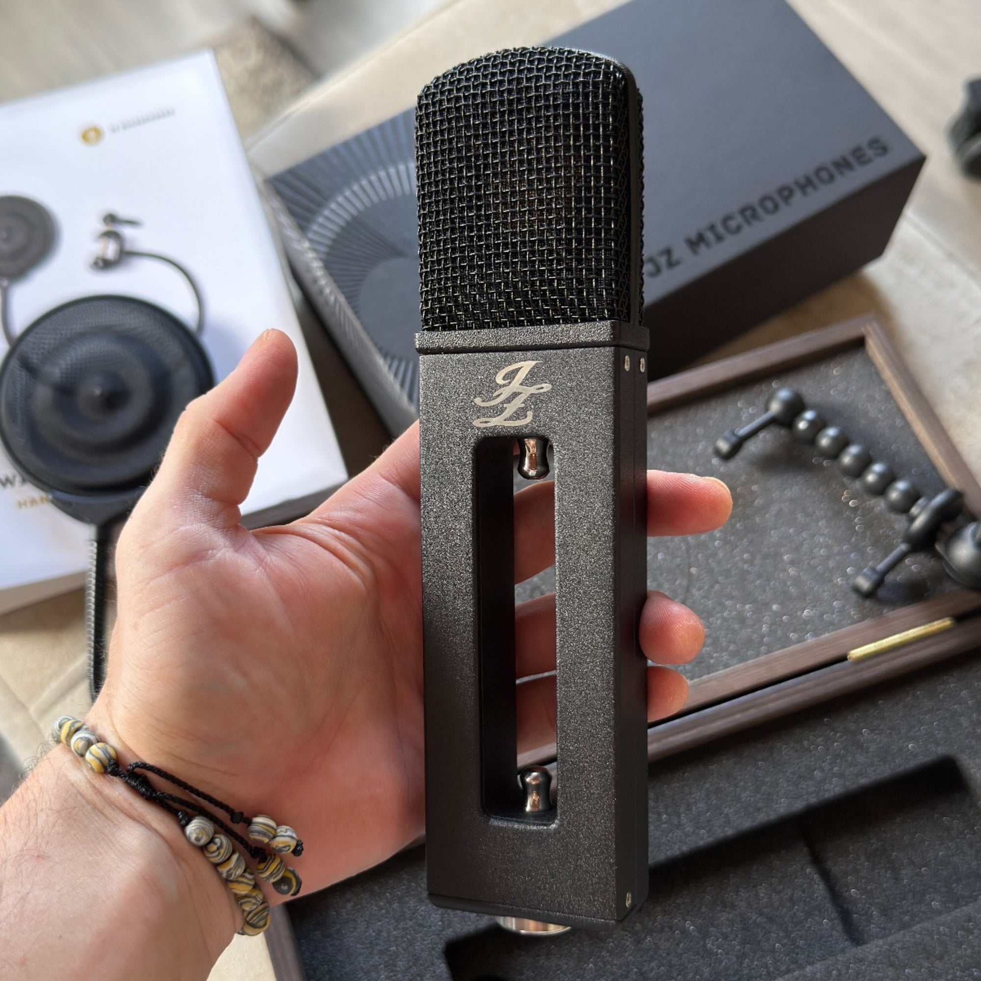 JZ Microphones BH-2 black hole2 箱無し新品特価 Amazon.com: JZ Microphones Black Hole Series BH-2 Condenser
