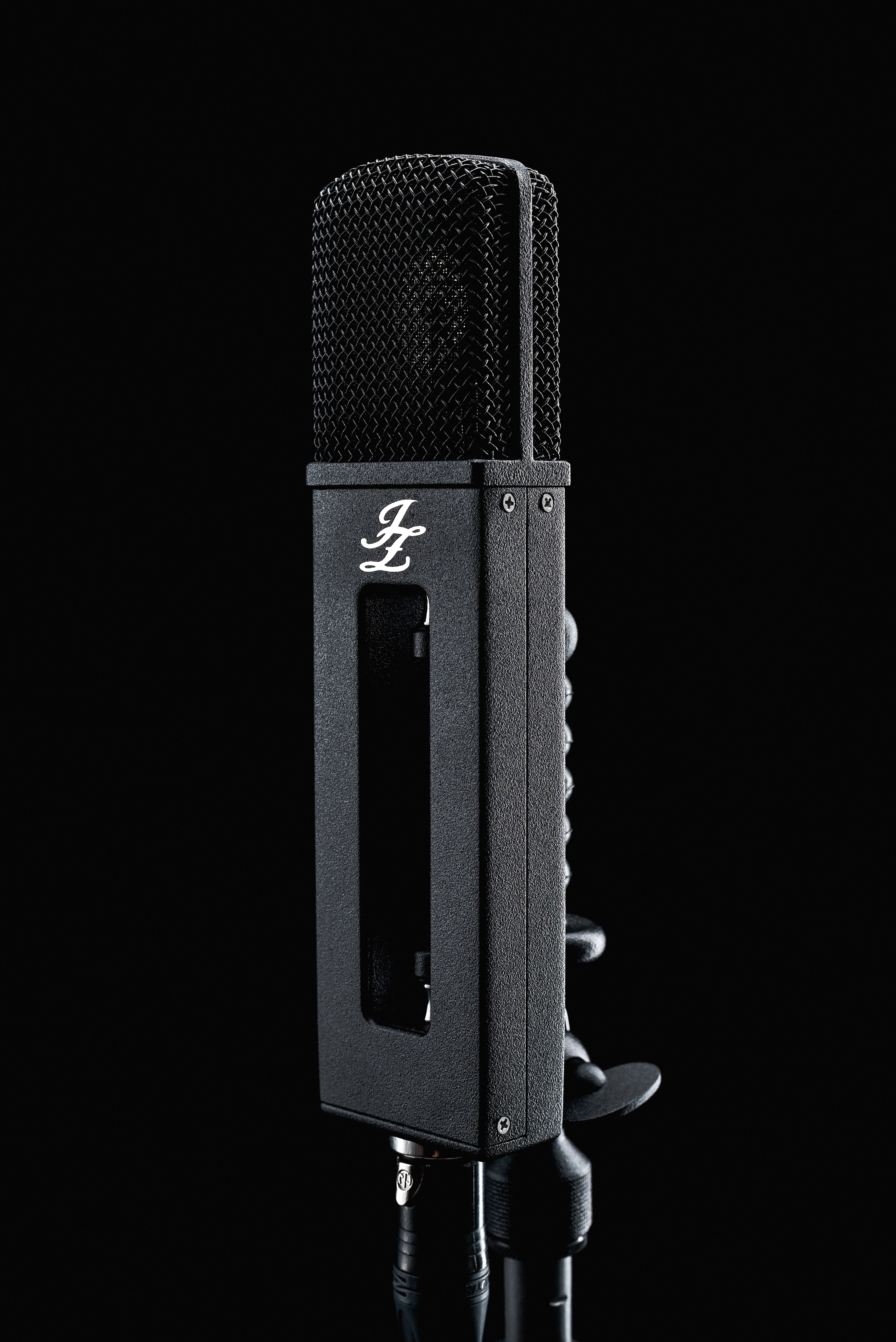 Black Hole BH2 – JZ Recording Equipment