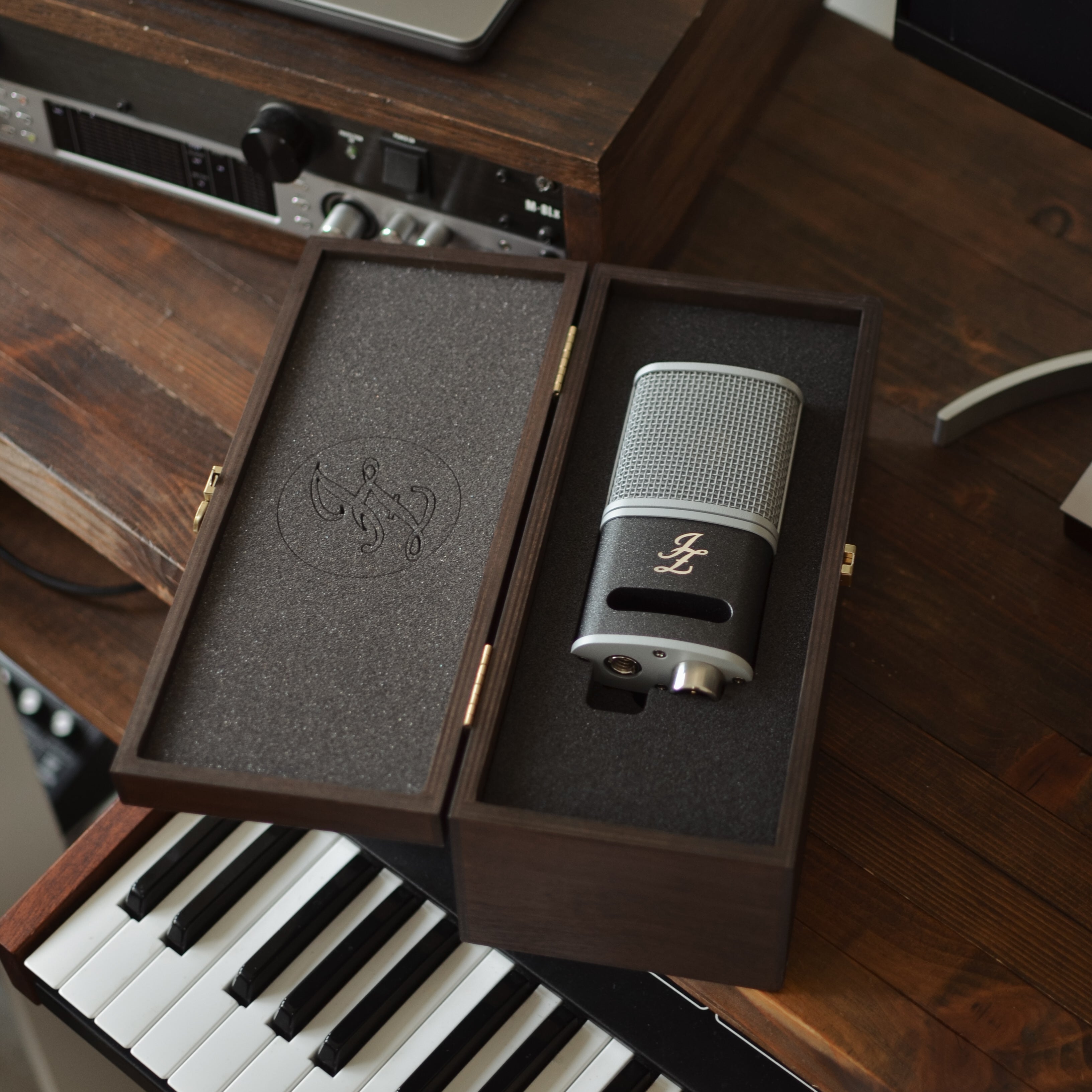 JZ Microphones: handcrafted, premium-level studio microphones – JZ